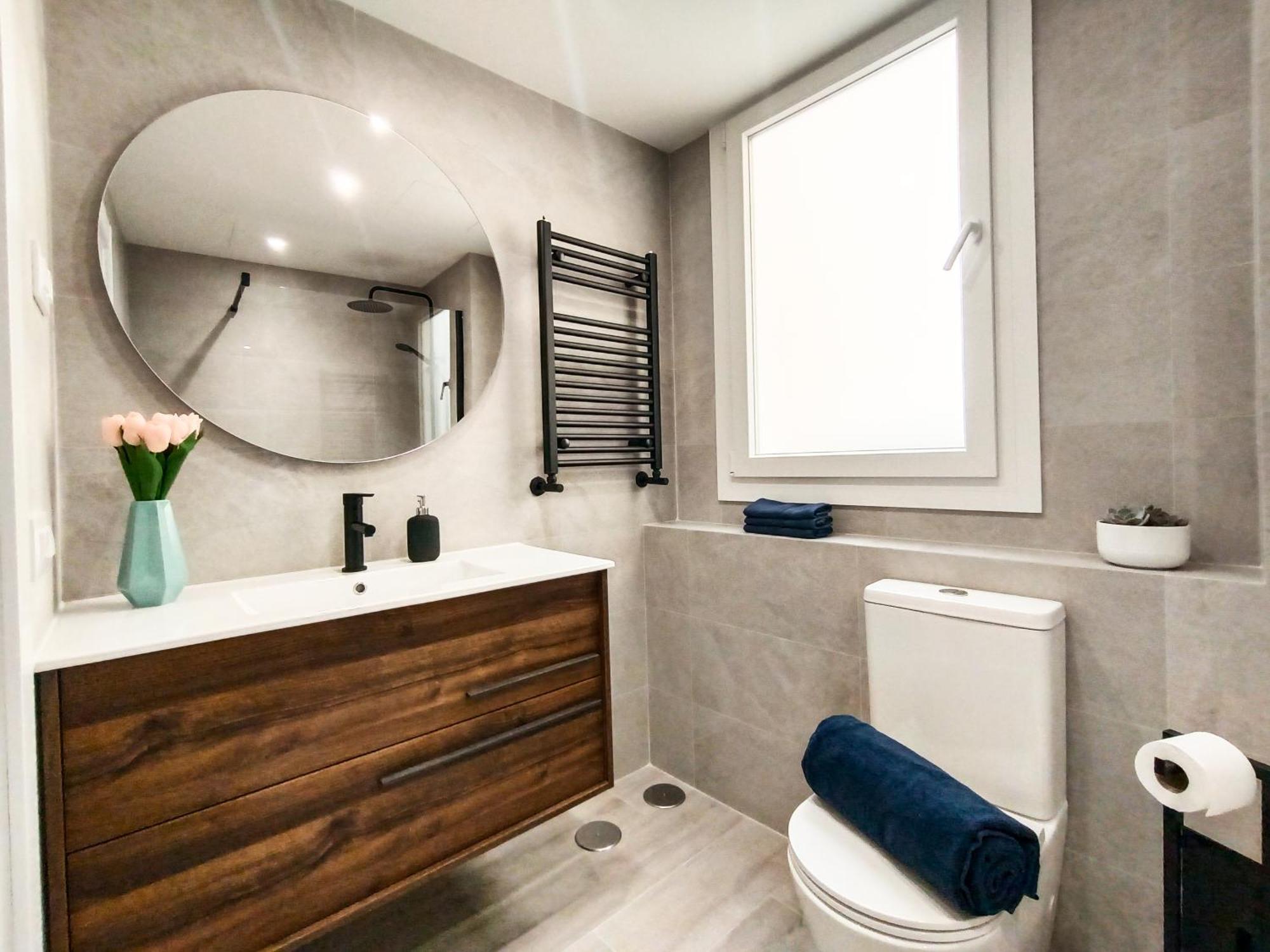 Madrid Private Rooms - Ferrer ภายนอก รูปภาพ
